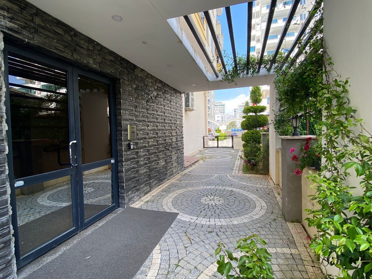 Ylellinen 1+1 Asunto Vuorinäköalalla Mahmutlarissa, Alanyassa