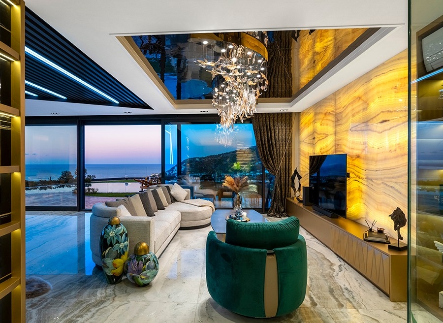 Luxury 3+1 Villa with Sea and Castle Views, Alanya - Bektas