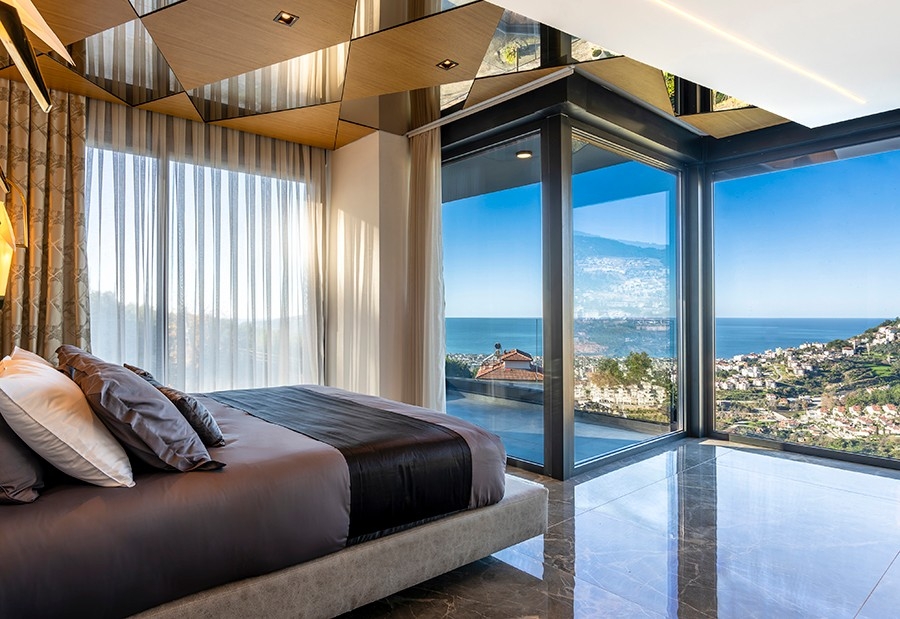 Luxury 3+1 Villa with Sea and Castle Views, Alanya - Bektas
