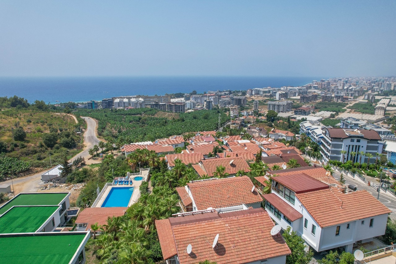 Luxurious Mountain View Villa in Kargicak, Alanya