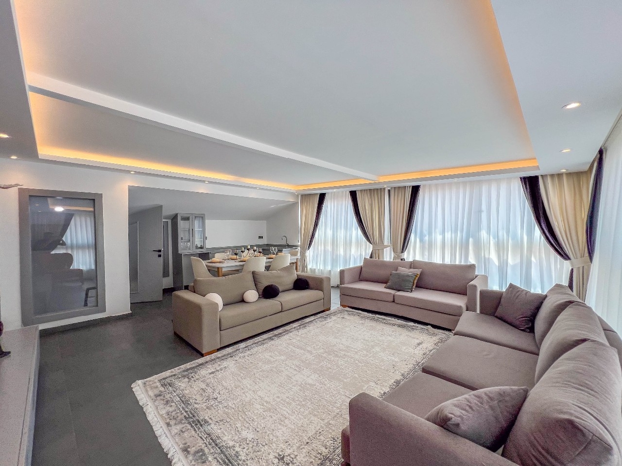 Luxurious Mountain View Villa in Kargicak, Alanya
