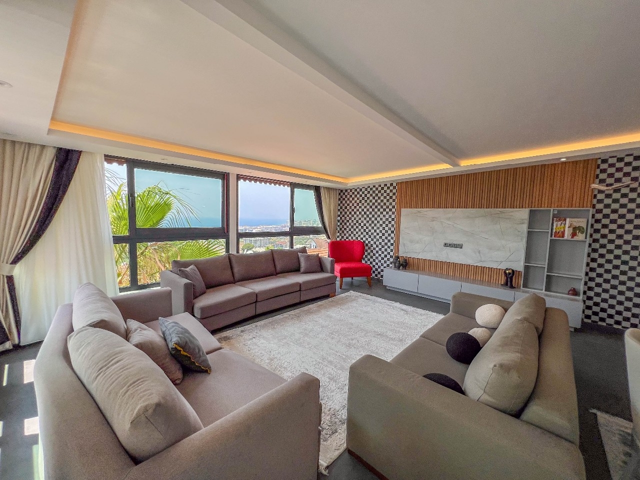 Luxurious Mountain View Villa in Kargicak, Alanya