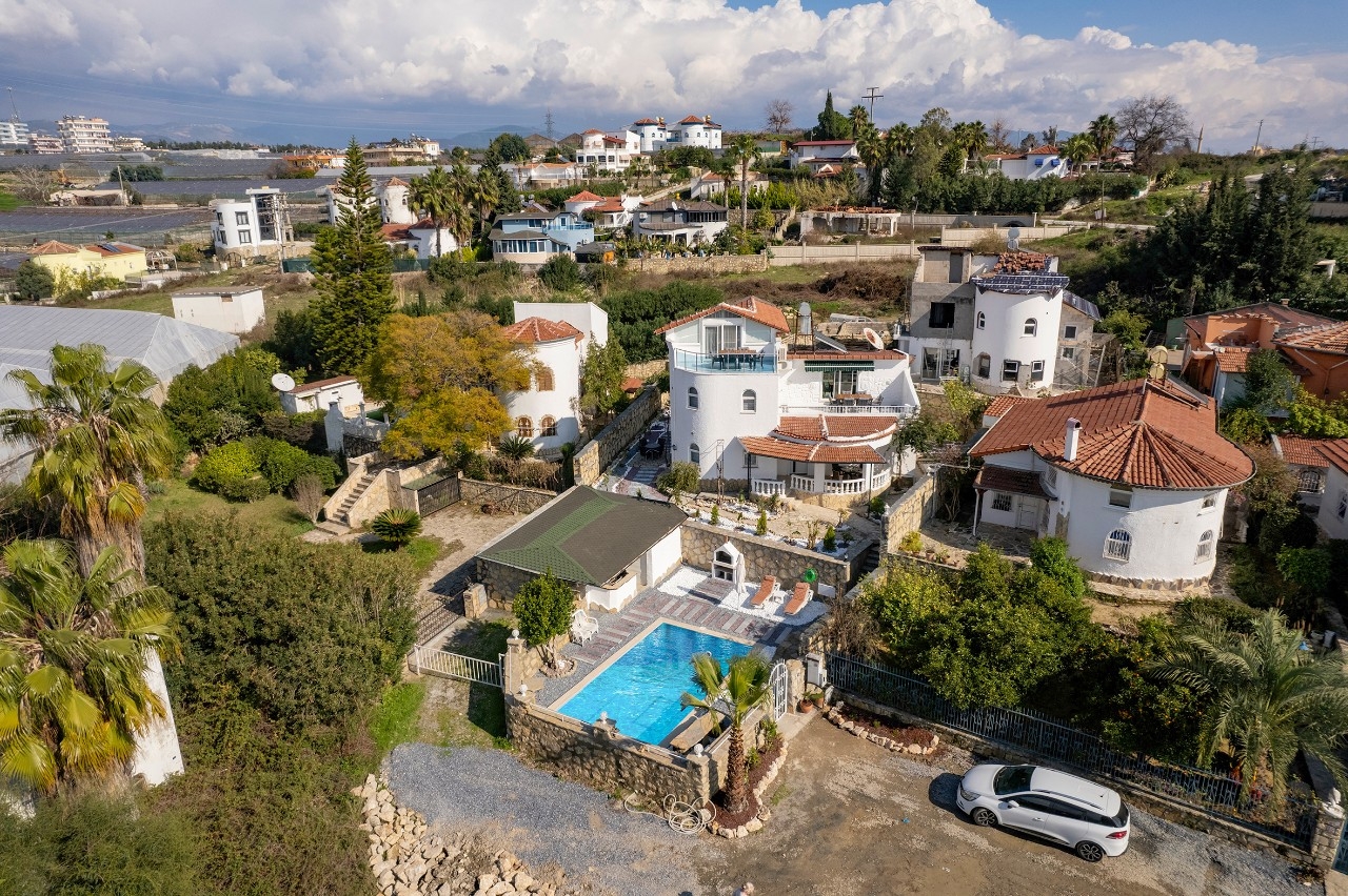 Luksuriøs 5+1 Bjergudsigt Villa i Turkler, Alanya