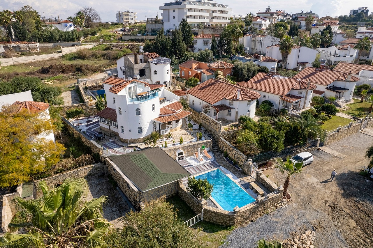 Luksuriøs 5+1 Bjergudsigt Villa i Turkler, Alanya