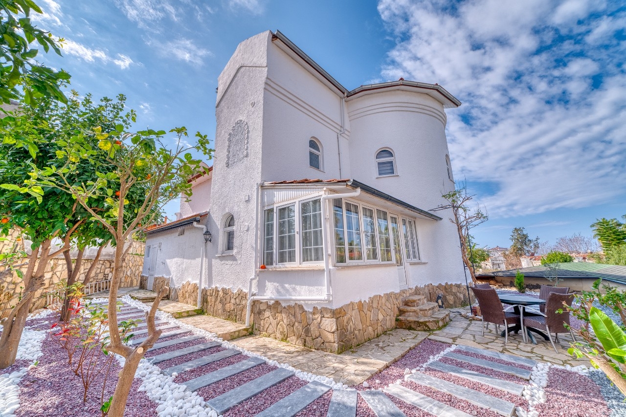 Luksuriøs 5+1 Bjergudsigt Villa i Turkler, Alanya
