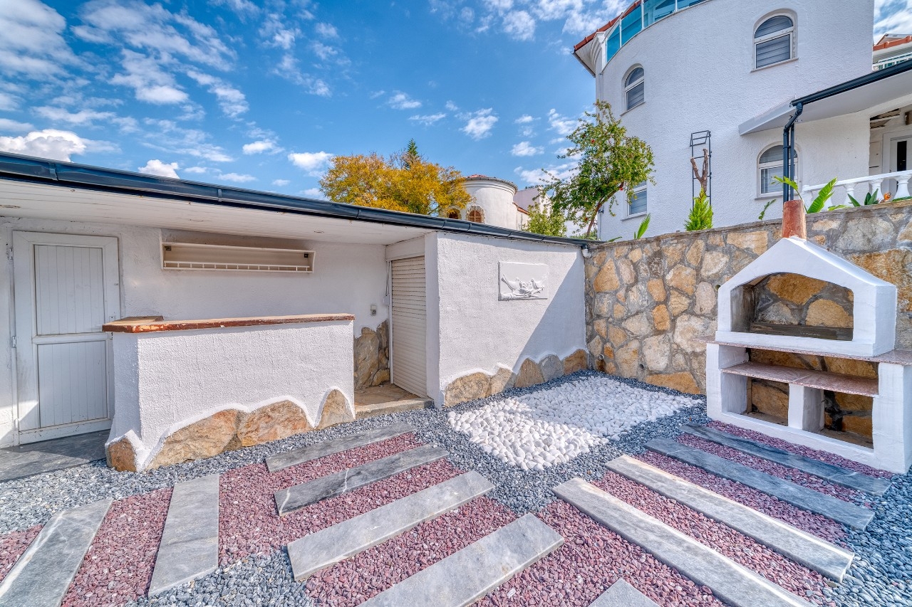 Luksuriøs 5+1 Bjergudsigt Villa i Turkler, Alanya