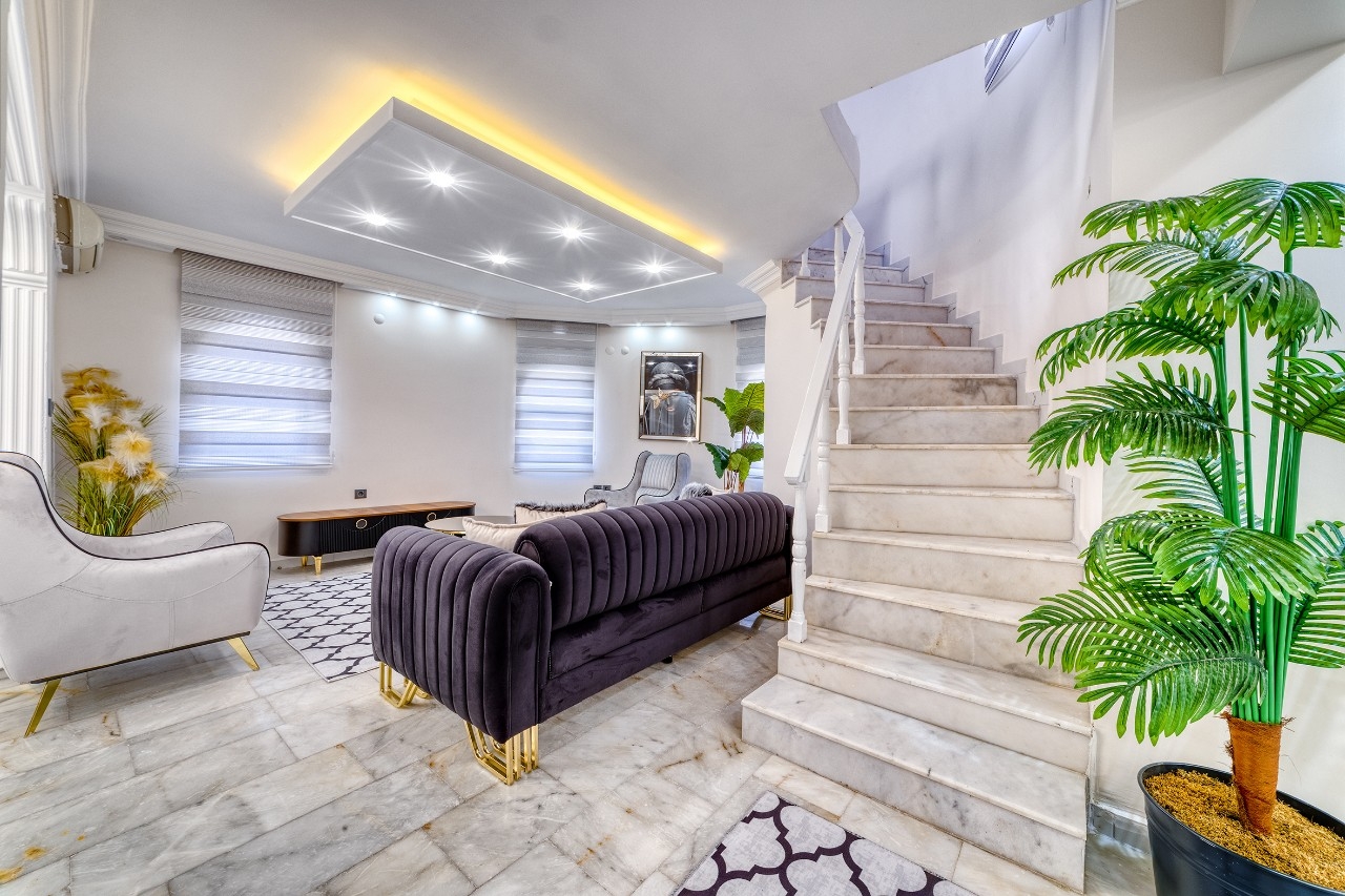 Luksuriøs 5+1 Bjergudsigt Villa i Turkler, Alanya