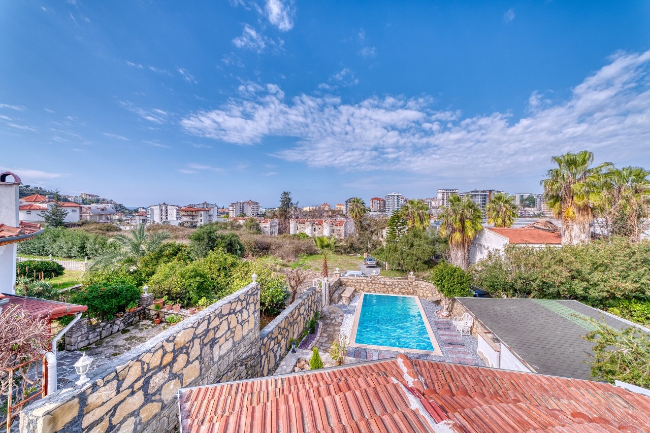 Luksuriøs 5+1 Bjergudsigt Villa i Turkler, Alanya