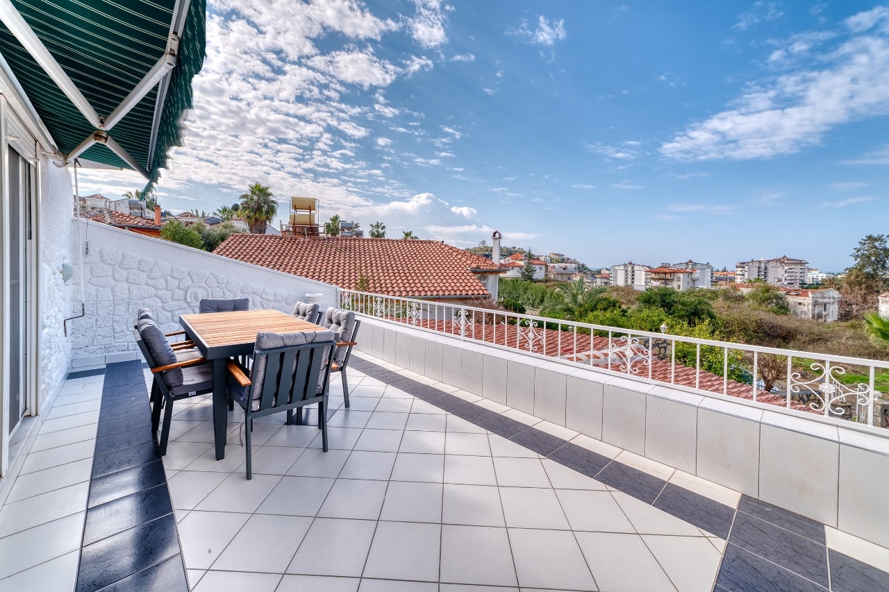 Luksuriøs 5+1 Bjergudsigt Villa i Turkler, Alanya