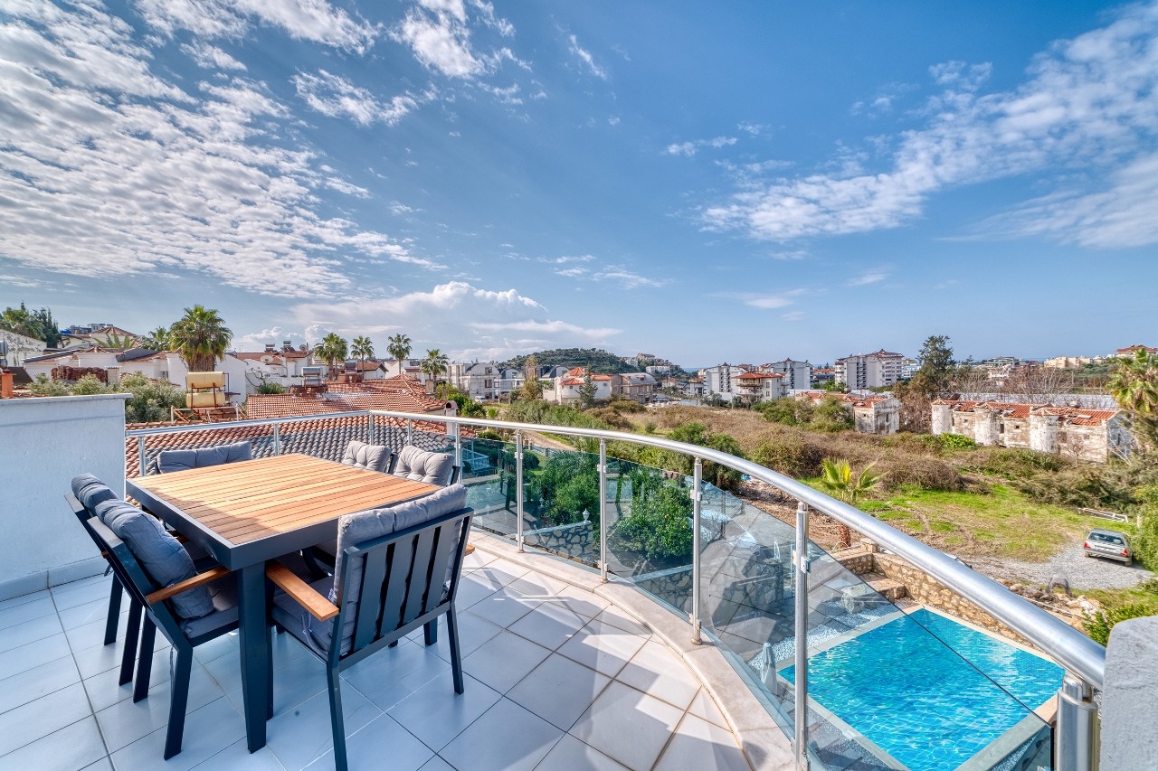 Luksuriøs 5+1 Bjergudsigt Villa i Turkler, Alanya