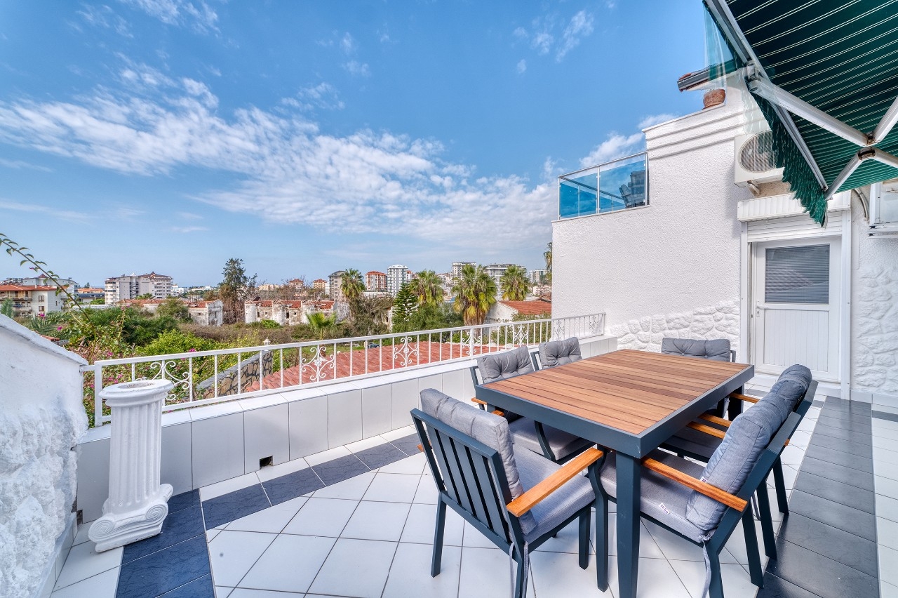 Luksuriøs 5+1 Bjergudsigt Villa i Turkler, Alanya