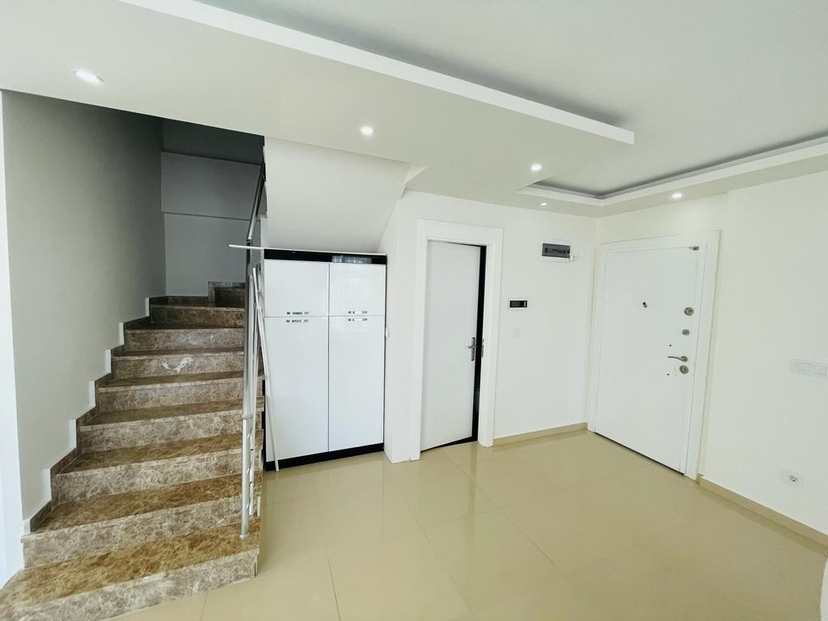 Luxurious 2+1 Apartment with Sea and Mountain Views