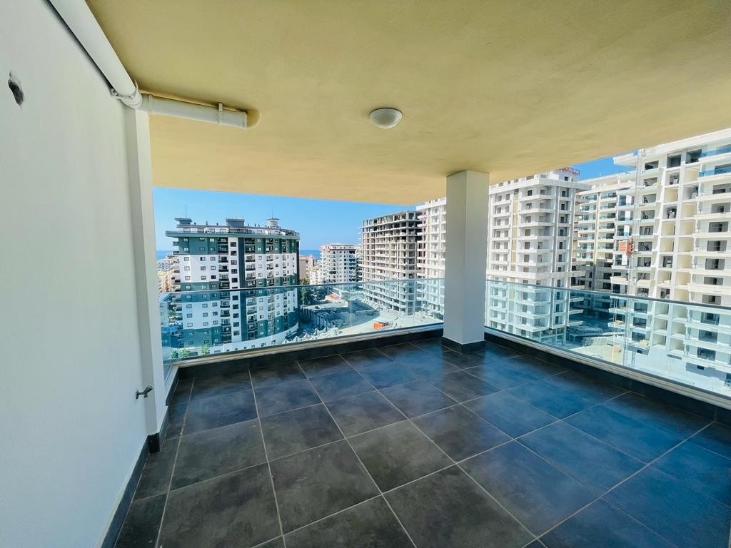 Luxurious 2+1 Apartment with Sea and Mountain Views