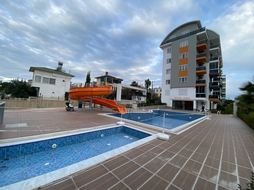 Luxuriöses 3+1 Penthouse mit Bergblick in Avsallar, Alanya