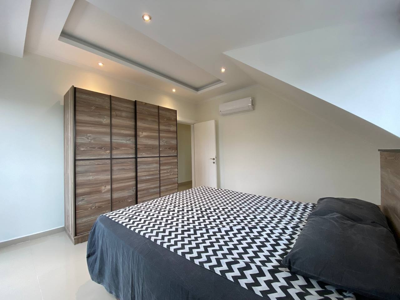Luxuriöses 3+1 Penthouse mit Bergblick in Avsallar, Alanya