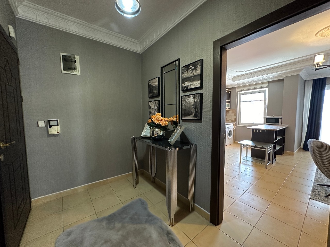 Rummelig 2+1 Lejlighed med Bjergudsigt i Alanya Center