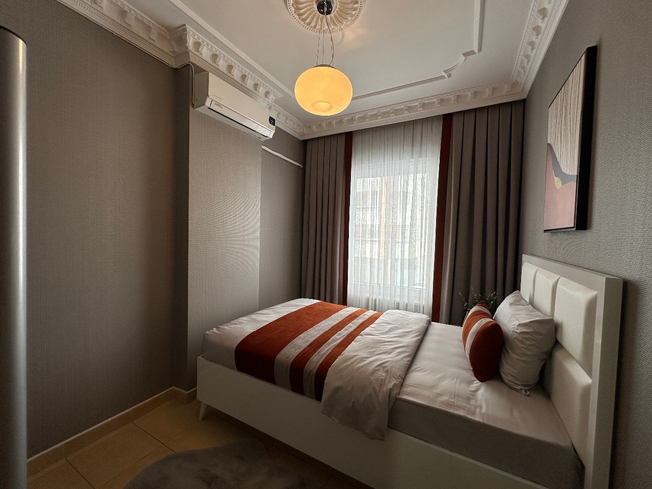 Rummelig 2+1 Lejlighed med Bjergudsigt i Alanya Center