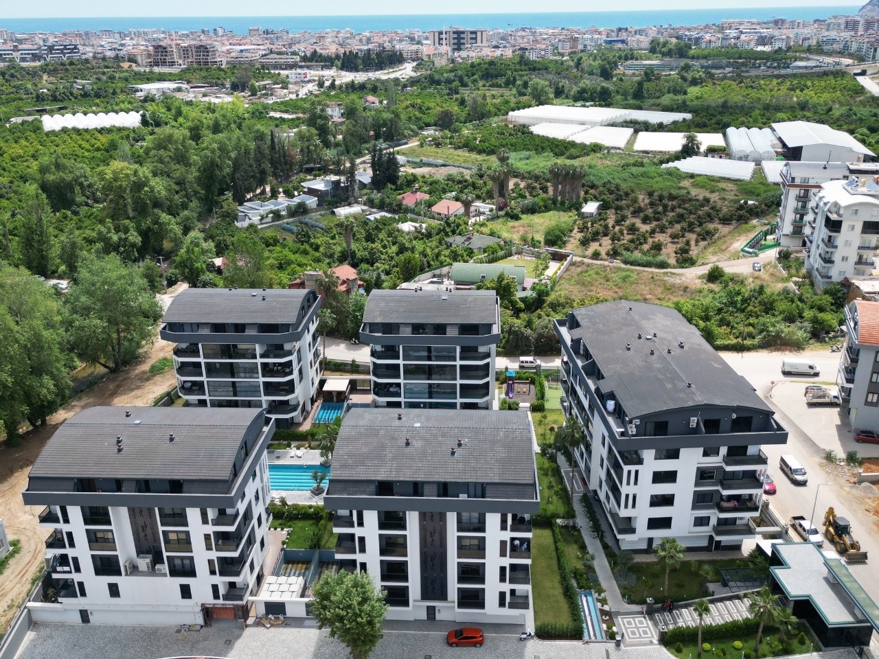 Lyxig 3+1 Lägenhet med bergsutsikt i Alanya - Oba