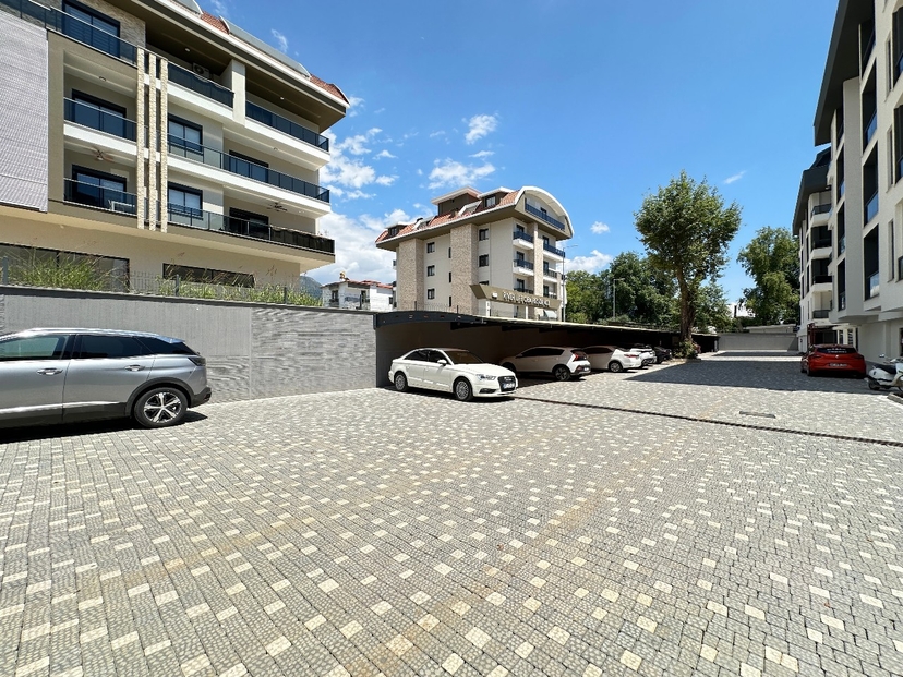 Lyxig 3+1 Lägenhet med bergsutsikt i Alanya - Oba