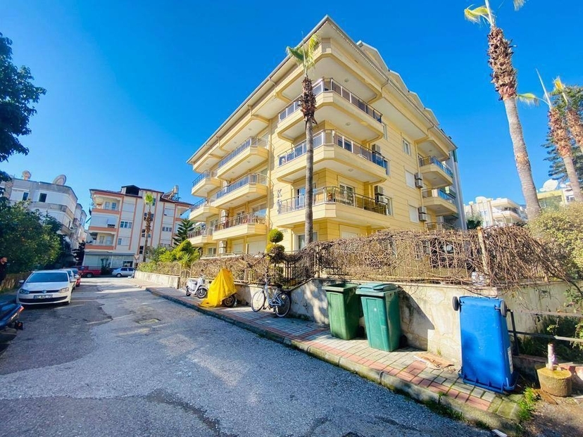 Luxuriöses 1+1 Apartment mit Bergblick im Zentrum von Alanya