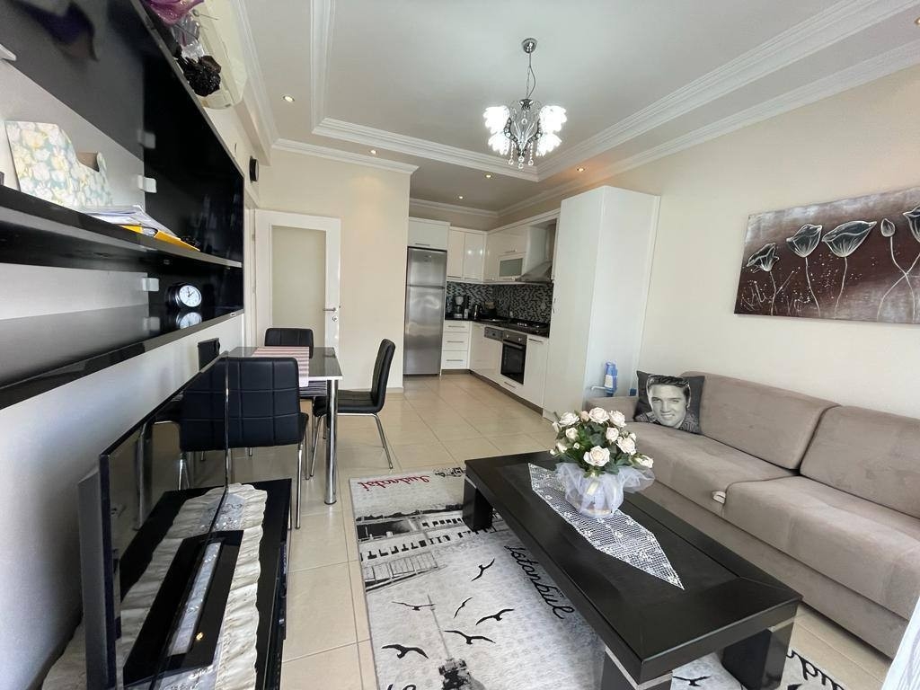 Luxuriöses 1+1 Apartment mit Bergblick im Zentrum von Alanya