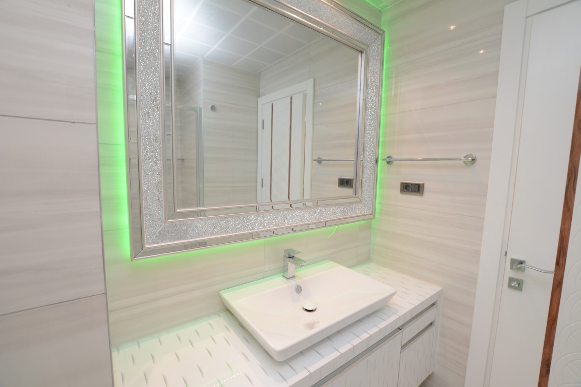 Luxury 1+1 Apartment with Sea and Mountain Views, Alanya Mahmutlar