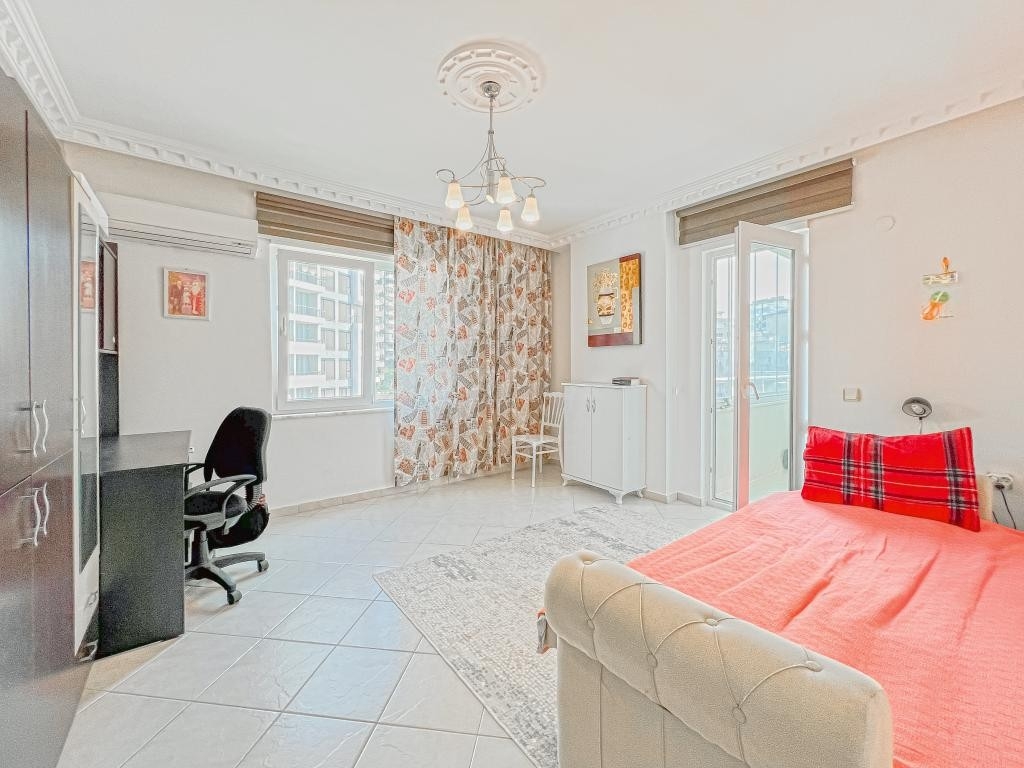 Luxury 2+1 Apartment with Sea and Mountain Views in Mahmutlar, Alanya