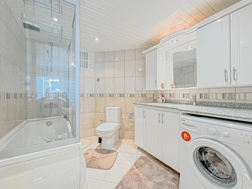 Luxury 2+1 Apartment with Sea and Mountain Views in Mahmutlar, Alanya