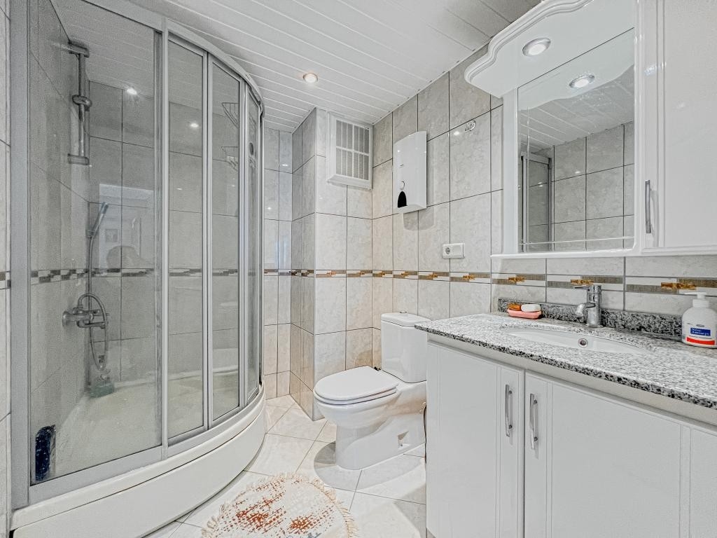 Luxury 2+1 Apartment with Sea and Mountain Views in Mahmutlar, Alanya