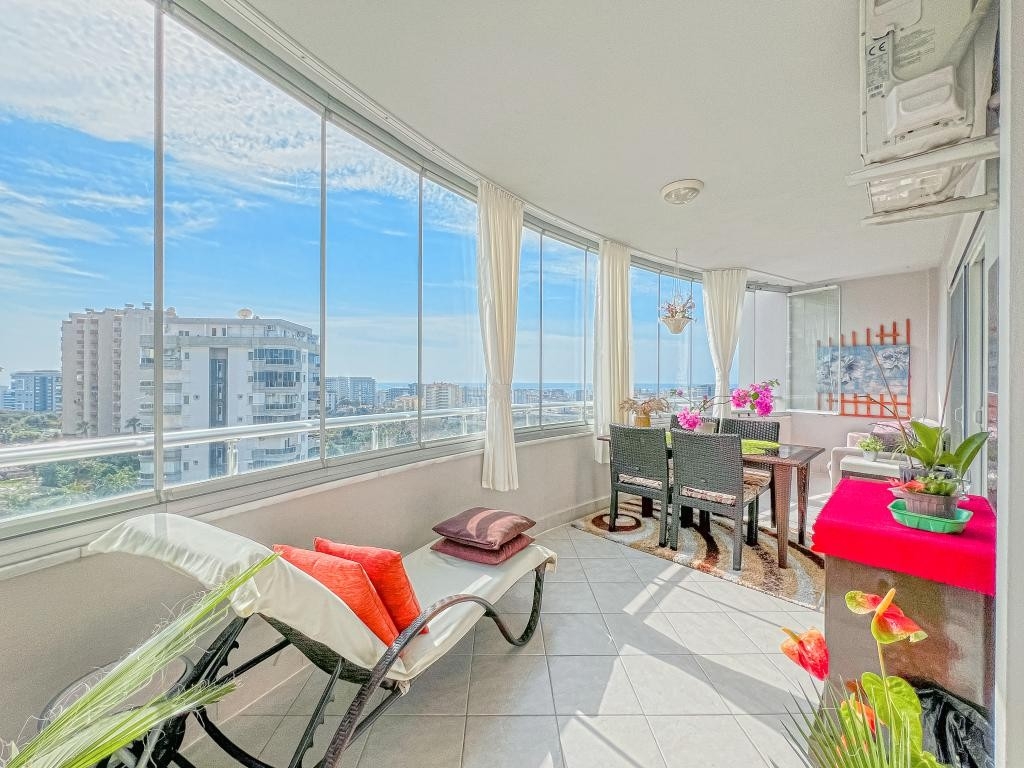 Luxury 2+1 Apartment with Sea and Mountain Views in Mahmutlar, Alanya