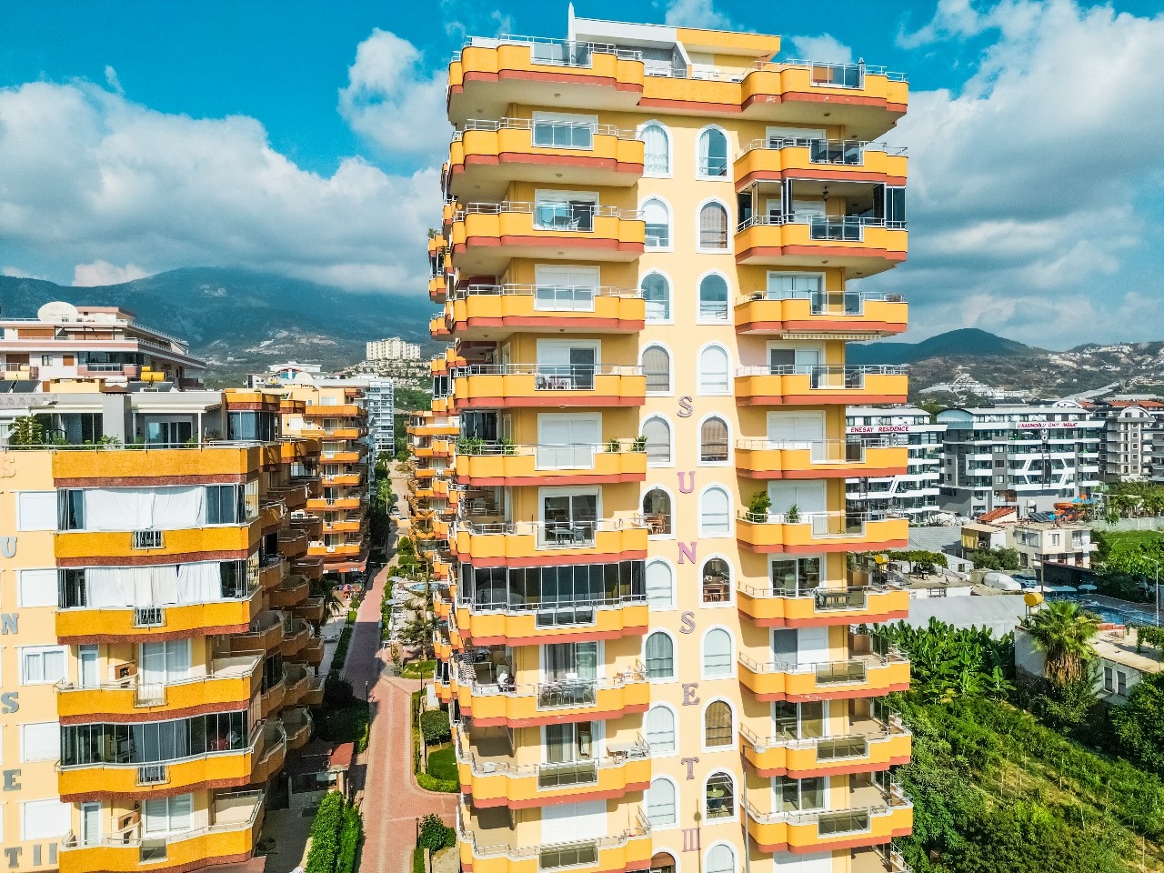 Luxurious 2+1 Apartment with Mountain View, Alanya - Mahmutlar
