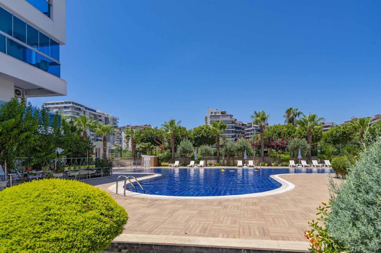 Ylellinen 1+1 huoneisto vuorinäköalalla, Alanya-Kestel