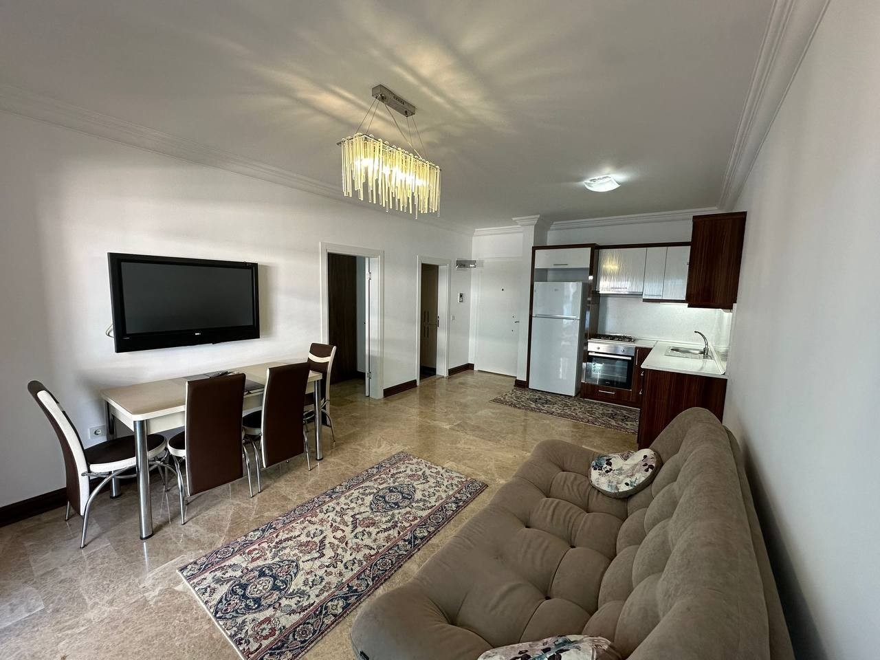 Ylellinen 1+1 huoneisto vuorinäköalalla, Alanya-Kestel