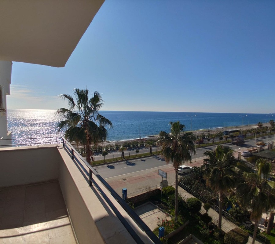 Stunning Sea View 2+1 Apartment in Mahmutlar