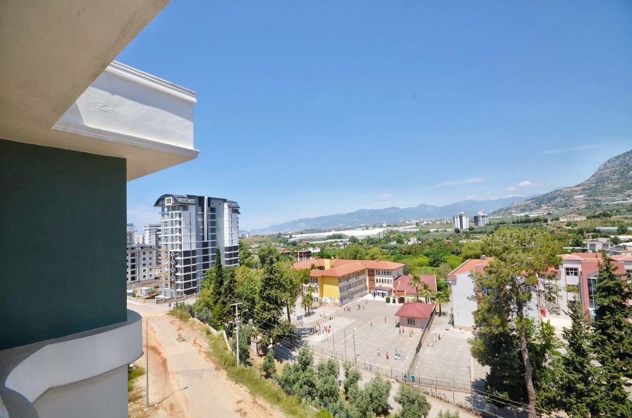 Luxuriöse 3+1 Penthouse mit Bergblick in Mahmutlar