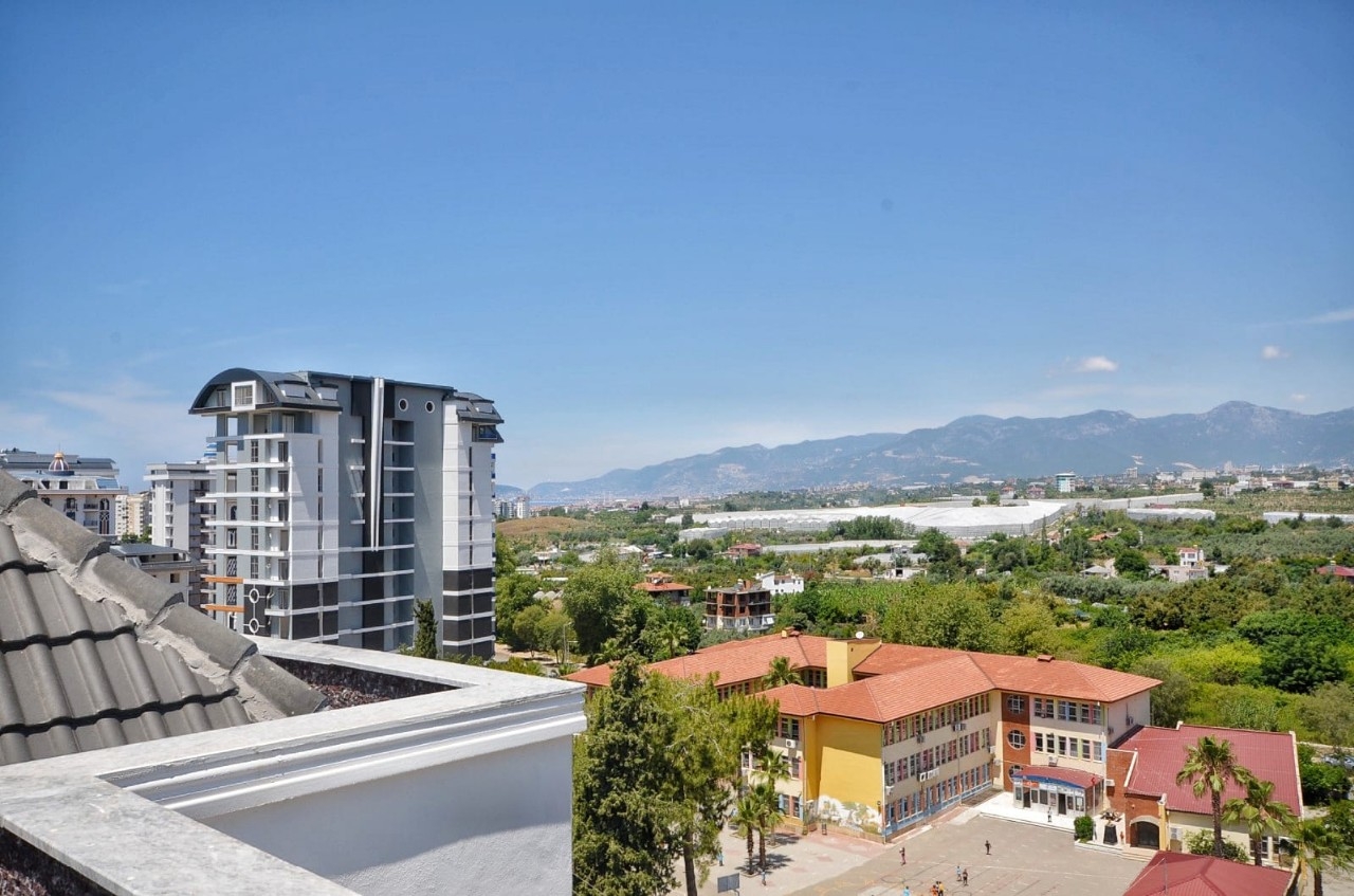 Luxuriöse 3+1 Penthouse mit Bergblick in Mahmutlar