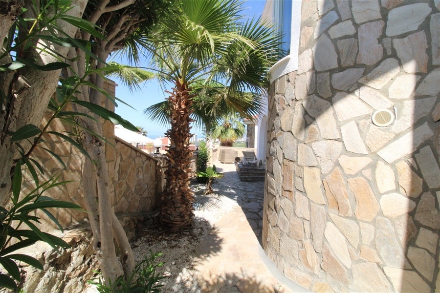 Luksuriøs 3+1 Villa med Sjø- og Fjellutsikt i Kargicak, Alanya