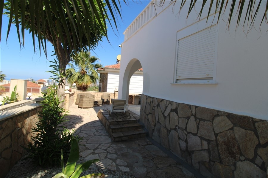 Luksuriøs 3+1 Villa med Sjø- og Fjellutsikt i Kargicak, Alanya