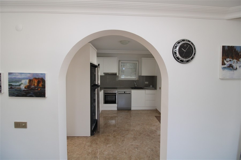 Luksuriøs 3+1 Villa med Sjø- og Fjellutsikt i Kargicak, Alanya