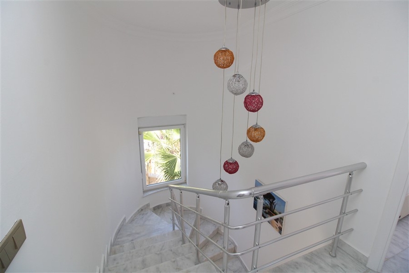 Luksuriøs 3+1 Villa med Sjø- og Fjellutsikt i Kargicak, Alanya