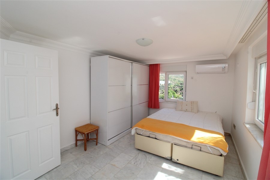 Luksuriøs 3+1 Villa med Sjø- og Fjellutsikt i Kargicak, Alanya