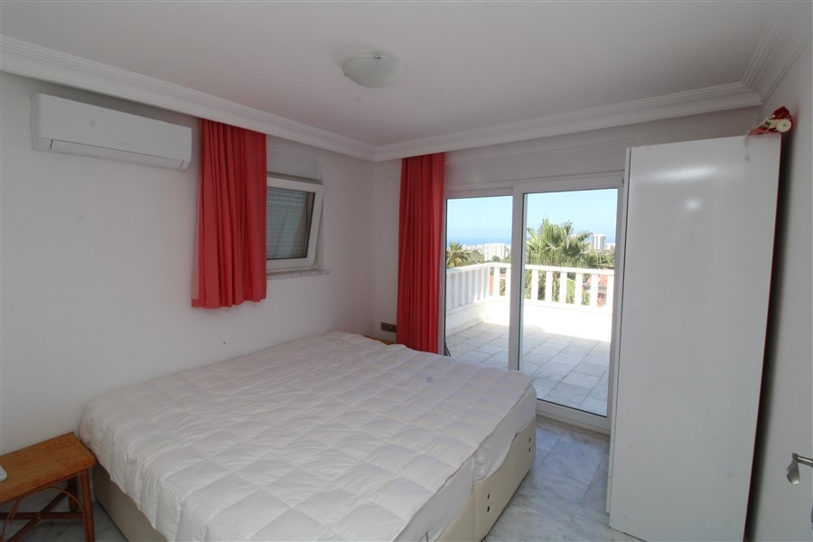 Luksuriøs 3+1 Villa med Sjø- og Fjellutsikt i Kargicak, Alanya
