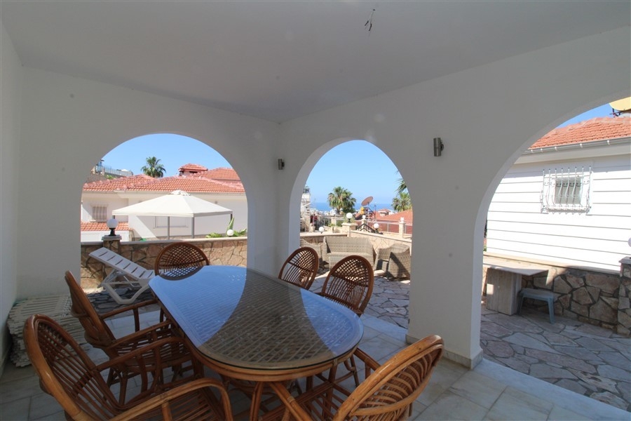 Luksuriøs 3+1 Villa med Sjø- og Fjellutsikt i Kargicak, Alanya