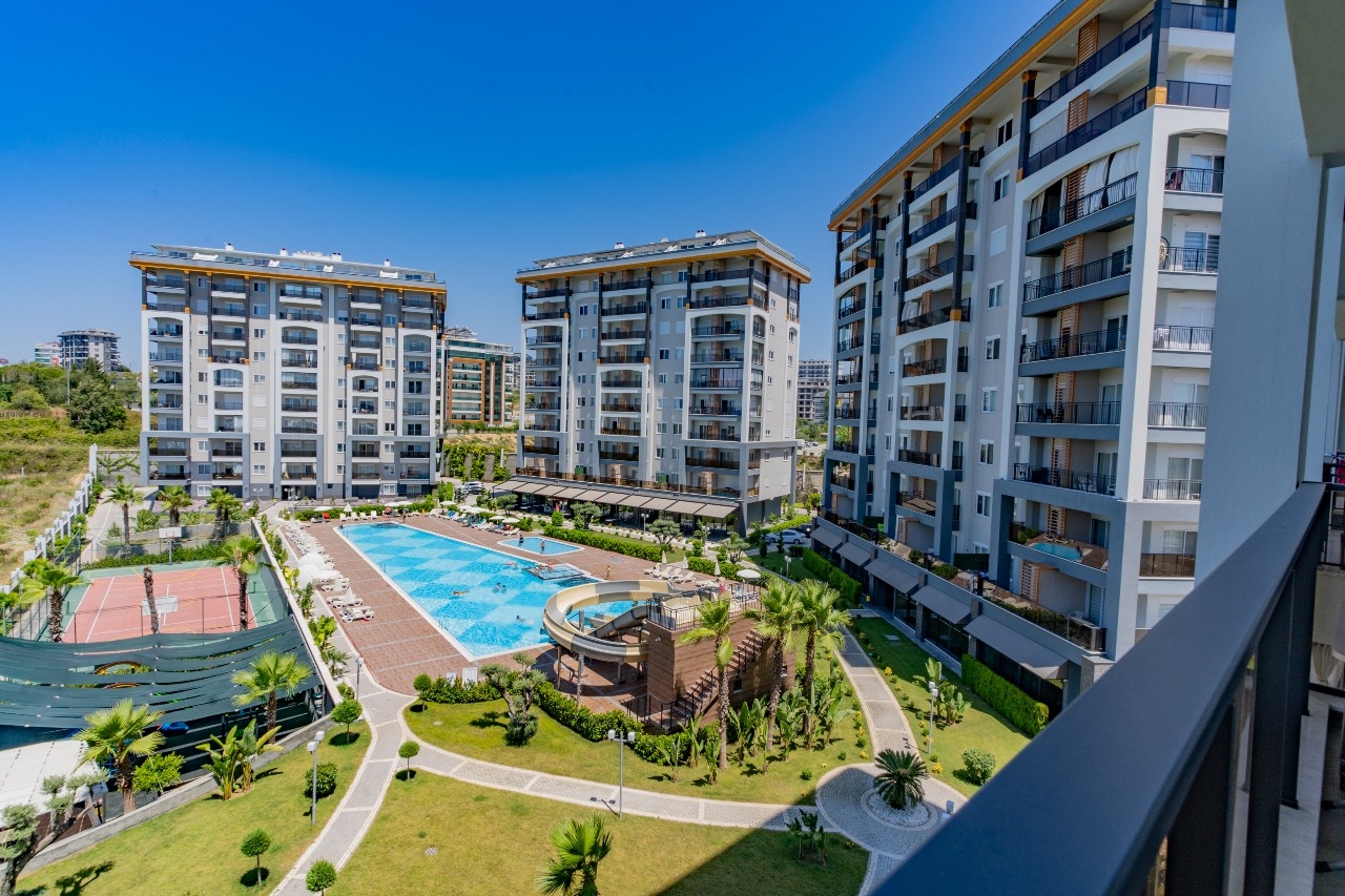 Luxuriöses 1+1 Apartment mit Bergblick in Avsallar, Alanya