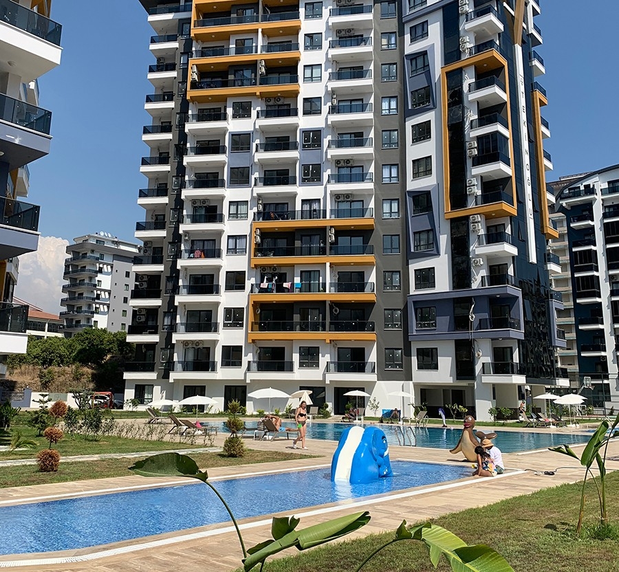 Luksuriøs 1+1 Lejlighed med Bjergudsigt i Alanya