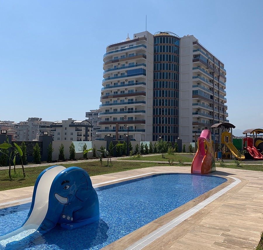 Luksuriøs 1+1 Lejlighed med Bjergudsigt i Alanya