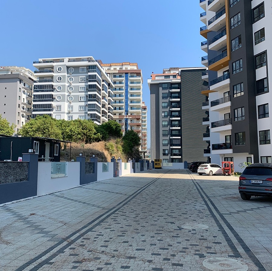 Luksuriøs 1+1 Lejlighed med Bjergudsigt i Alanya