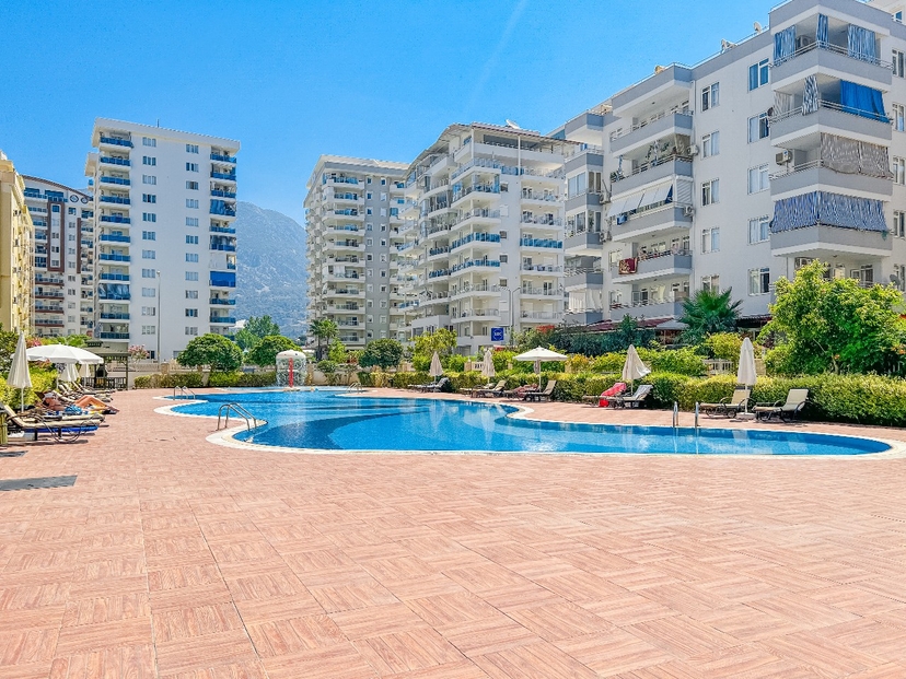 Luxury 1+1 Apartment with Mountain View in Mahmutlar