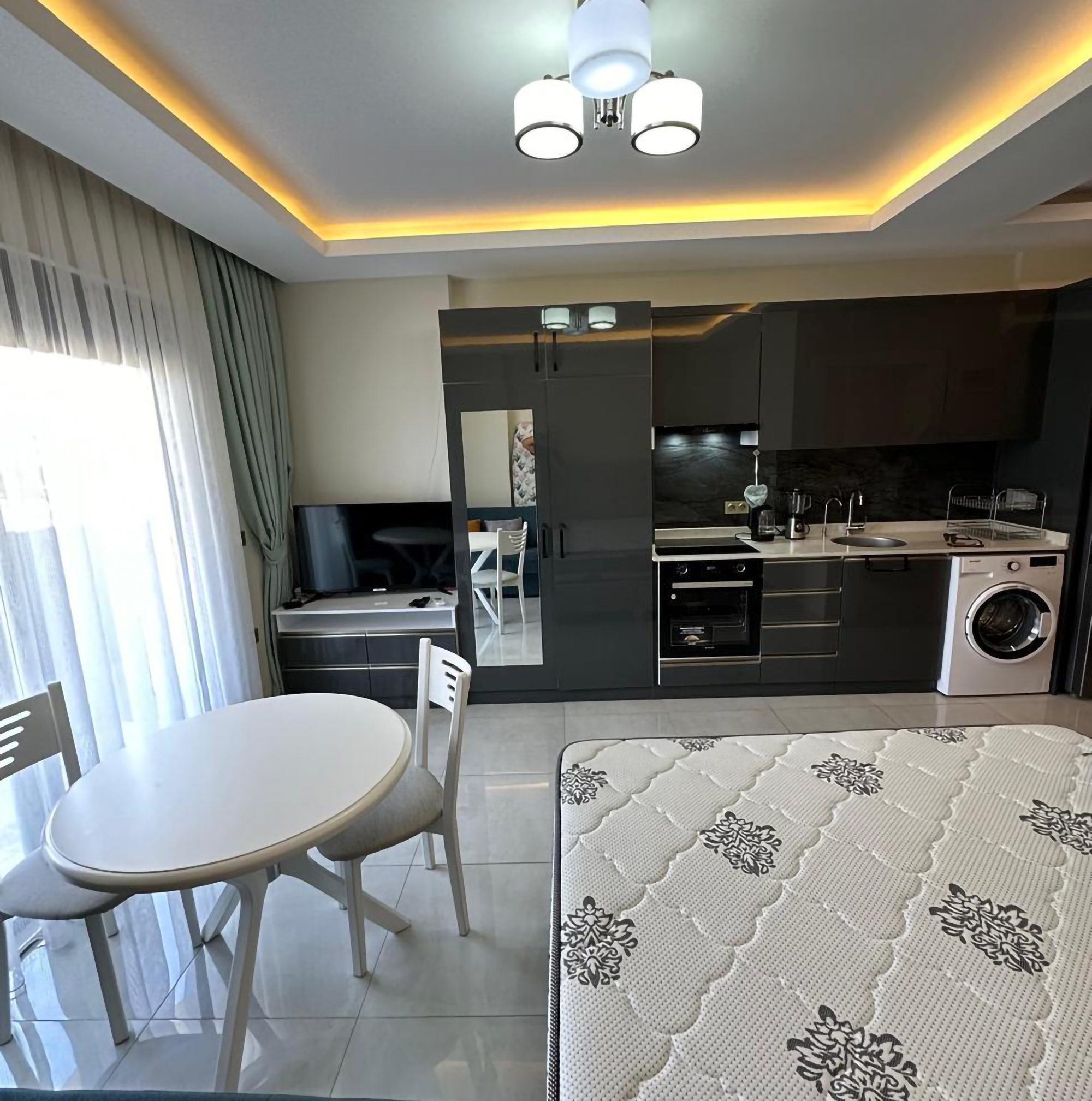 Ylellinen Vuorinäköala Studio Uima-altaalla Mahmutlarissa, Alanyassa