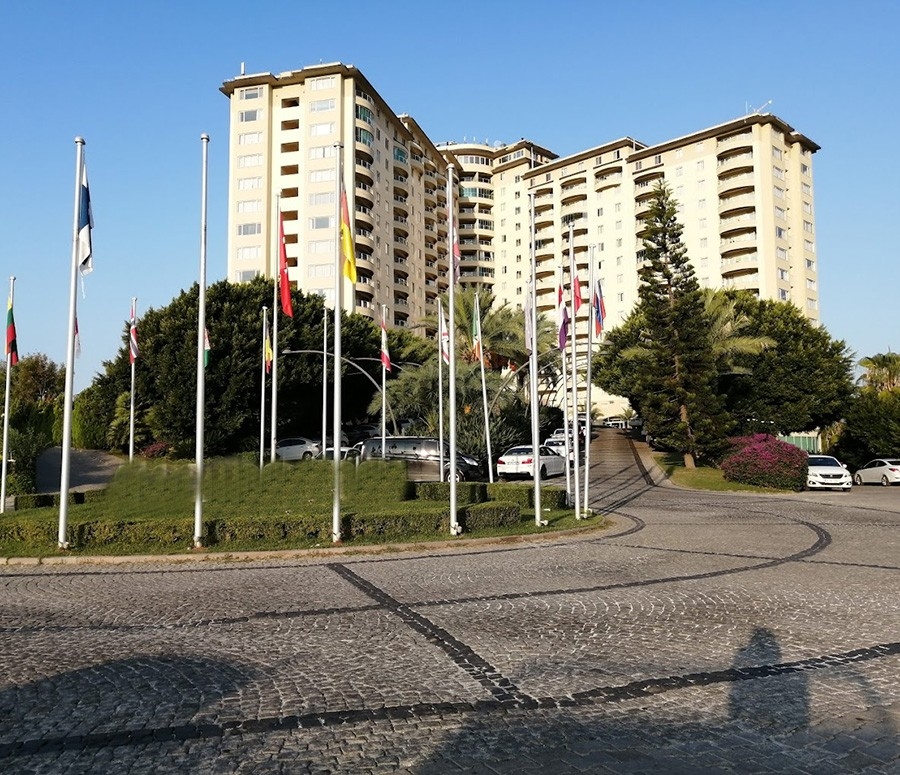 Ylellinen 4+1 Huvila upeilla näkymillä Kargicakissa